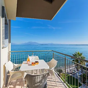 Residenza Miralago By Wonderful Italy דסנזאנו דל גארדה